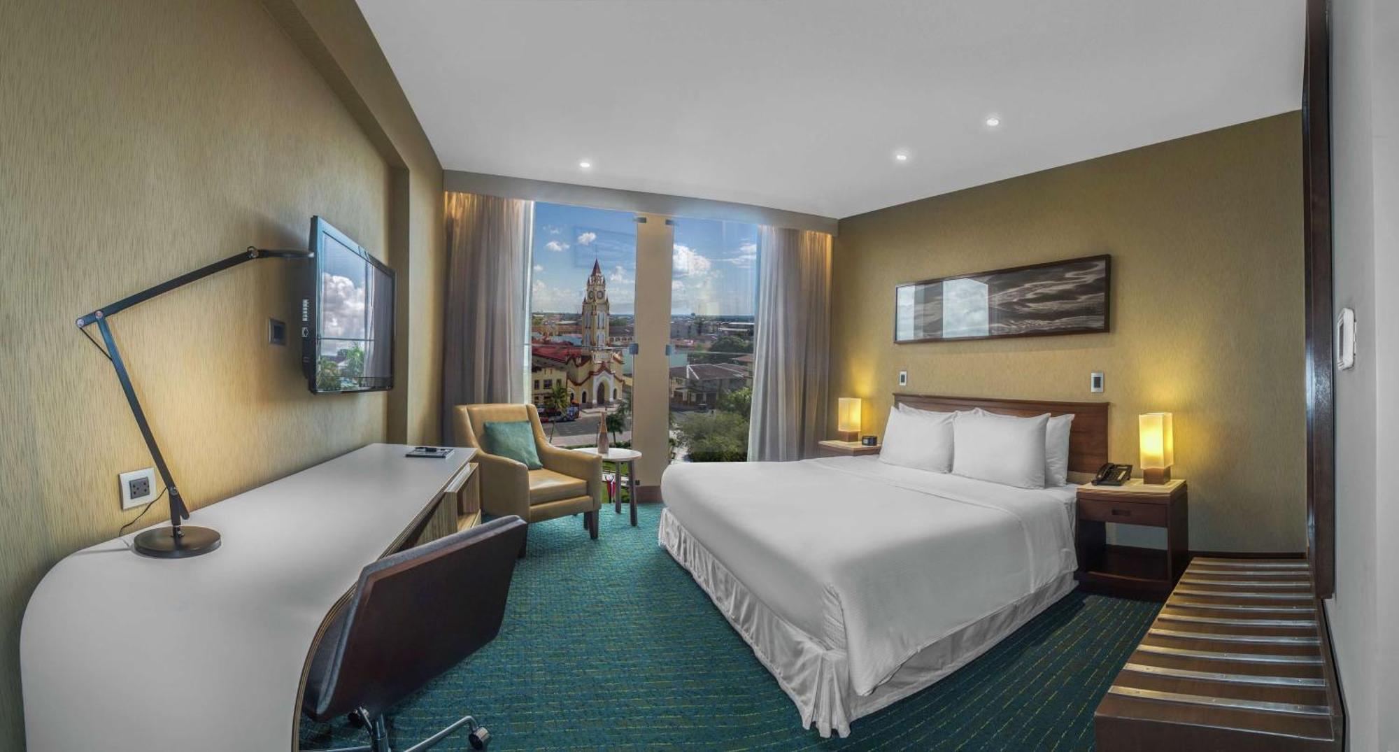 Doubletree By Hilton Iquitos Hotell Eksteriør bilde